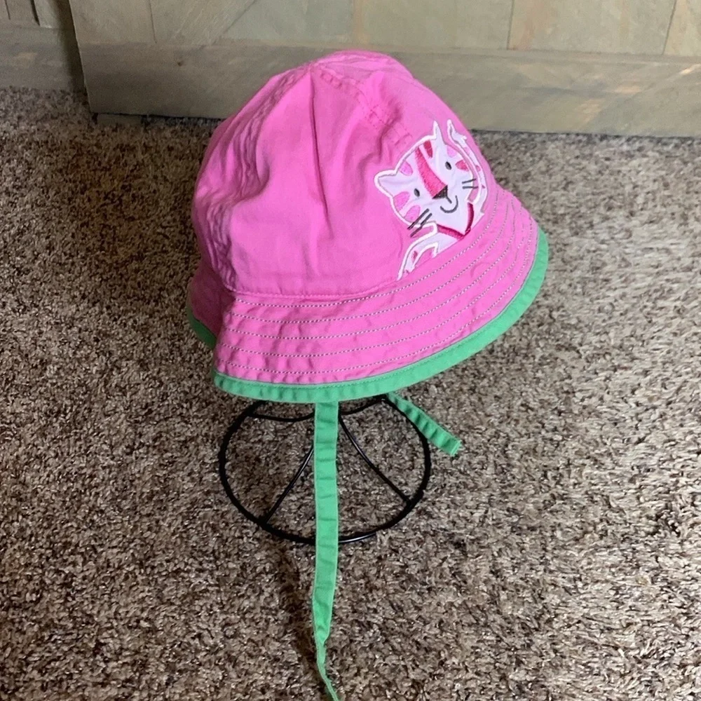 Hanna Andersson pink sunhat with green chin ties Size Medium